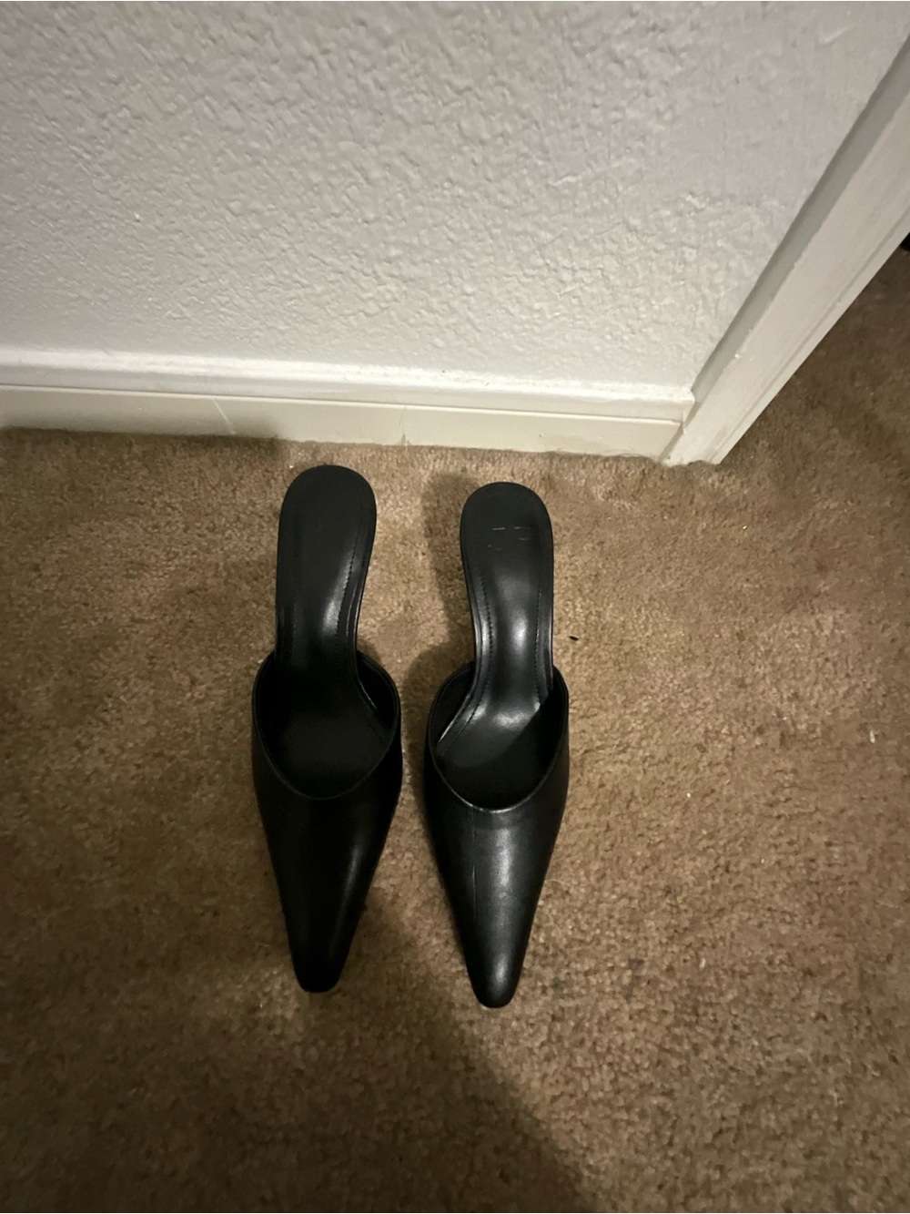 Black Pointed Toe Mules